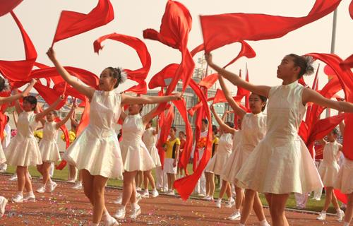 學(xué)生防近視每天增加45分鐘戶外活動(dòng)