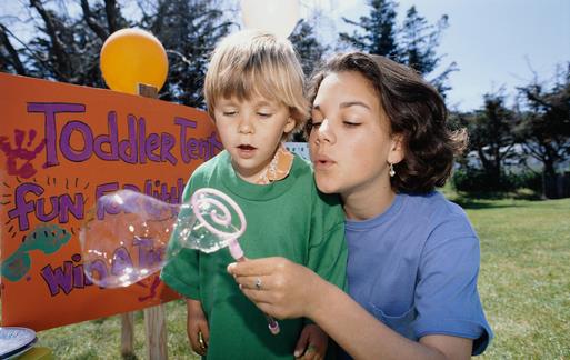 放學路上 中外媽媽與寶寶聊天內容區別