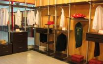 立柱式衣帽間如何保養與清潔？