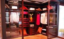 整體衣帽間如何清潔和保養？