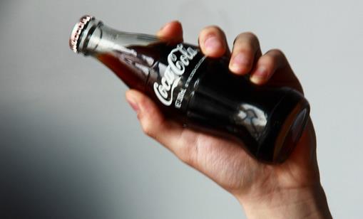 可樂喝多危害健康 盤點(diǎn)喝可樂的危害