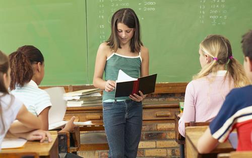 豐富社交內(nèi)容助孩子避開(kāi)早戀