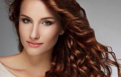 頭發毛糙易生靜電該怎么做