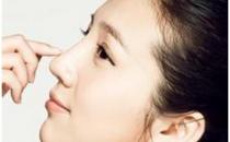 隆鼻術后出現腫脹該怎么辦