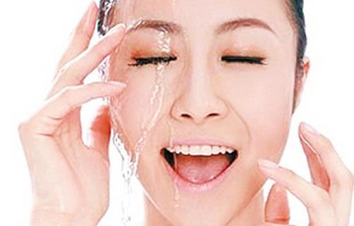 6個冬季護膚步驟讓肌膚水嫩不干燥
