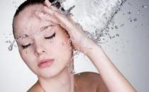 掌握晚間皮膚保養步驟 小臉水潤有光澤