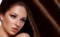 多梳頭少扎馬尾 秀發才易變絲滑