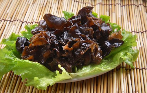 多吃三種食物讓你的肌膚變的更細膩