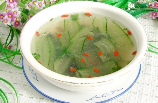 養顏祛斑湯:美人臉上怎能有斑