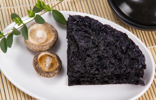 常吃這7類食物 秋季也能擁有水嫩雙唇