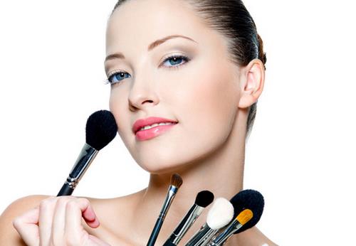 新手不得不看的五個化妝技巧