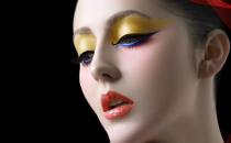 怎么延長暈妝時間？打造均勻底妝是關鍵