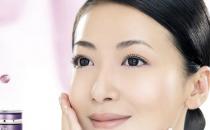 擠出黑頭更易擠進細菌 體內控油是根本