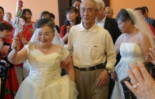 老人有權追求自己的幸福