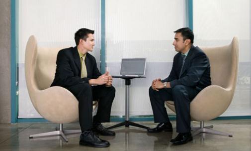 面試的時(shí)候肢體語言很重要