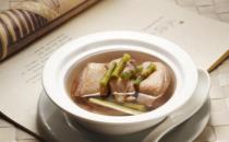 季節交替腸胃不適？石斛燉豬瘦肉來調理