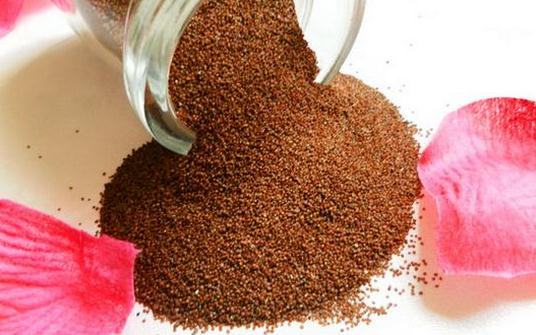 海藻面膜的功效與使用方法