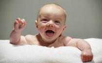 如何做好新生兒的臍部護理？