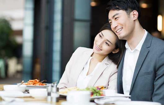 如何陪伴你的戀人吃一頓飯