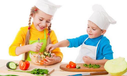 和孩子玩角色游戲的好處