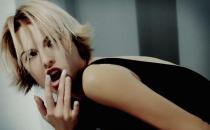 女人冬季穿皮靴小心腳氣??！