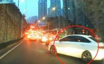 ?男子碰瓷月賺萬元 遇到碰瓷教你三招脫困