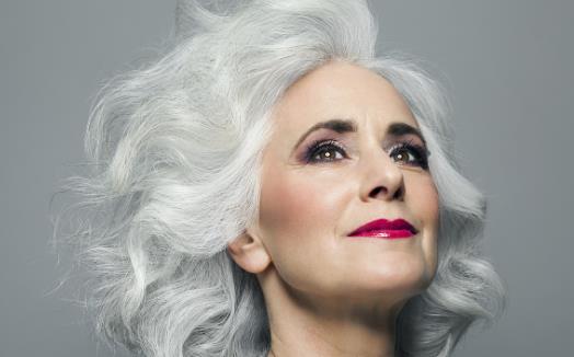 這六大因素是導致白發的根源