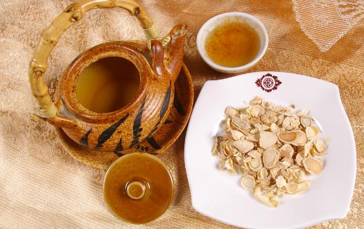 心火旺和肝火旺的區別 心火旺可飲竹葉燈心草茶