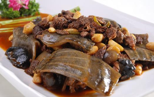 小便顏色黃如茶暗示肝臟有問題 肝功差人群的食療方