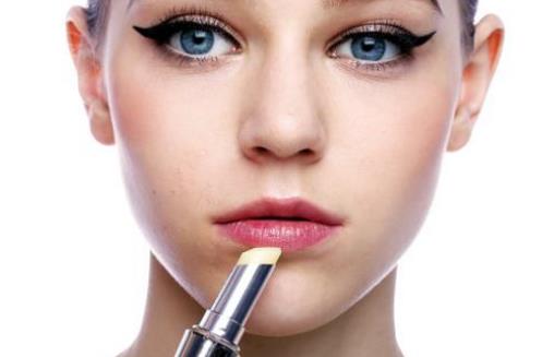 女性晚上如何保養皮膚 夜晚皮膚護理方法