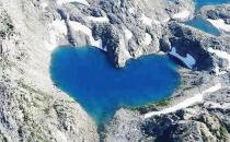 ?帶她到這全球五大天然心型湖 給她一個(gè)浪漫驚喜吧