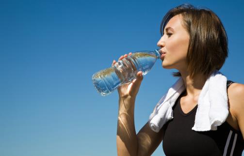 晨起一杯水別這么喝，風險太大...教你早晨喝水正確選擇