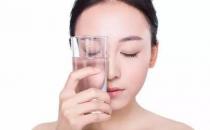 給皮膚補(bǔ)水 補(bǔ)水應(yīng)知水源