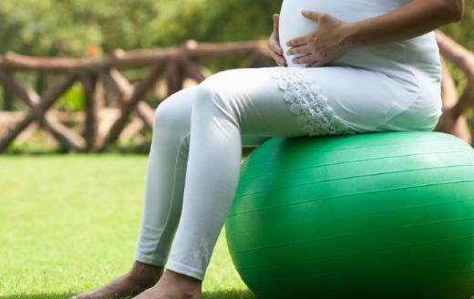 想要生產順利爬樓梯不靠譜 準媽媽運動需注意的事項