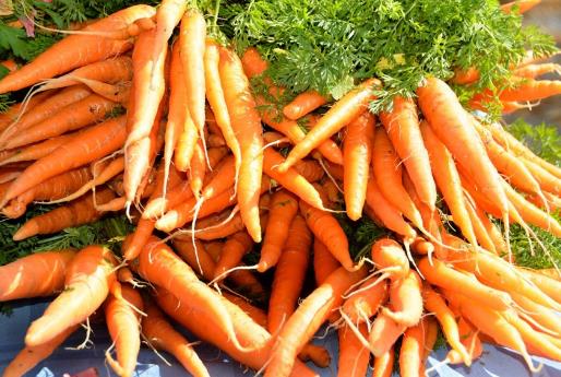 胡蘿卜有點甜糖尿病人可不可以吃？