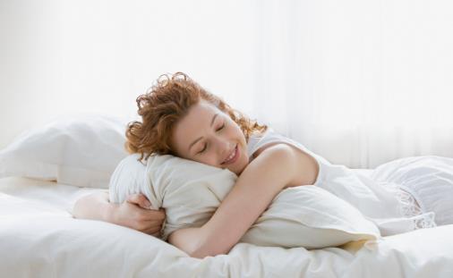女人長期裸睡，會有什么影響？若符合這些要求，整晚睡得