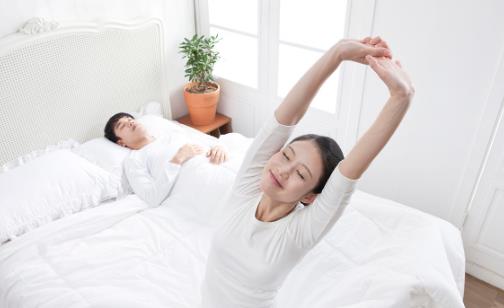 女人長期裸睡，會有什么影響？若符合這些要求，整晚睡得