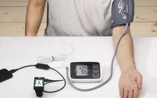 重視家庭血壓監測 六步選購電子血壓計