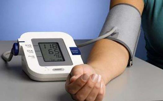 重視家庭血壓監測 六步選購電子血壓計