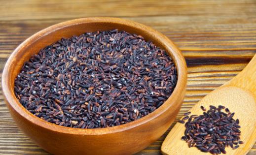 預防血栓 平時多吃這四大黑色食物