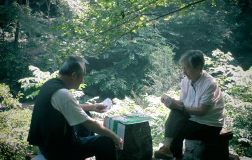 老人避暑 以熱制熱才是更好的養生之道