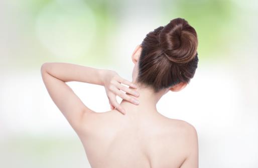 后背成長(zhǎng)痘重災(zāi)區(qū) 背后長(zhǎng)痘的解決措施及預(yù)防方法