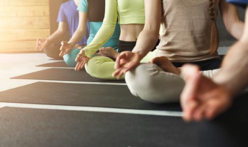 簡單的瑜伽動作,緩解坐骨神經痛