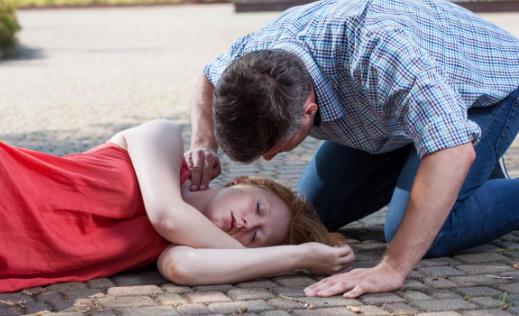 高溫天氣暈厥時有發(fā)生 預(yù)防中暑九大方法