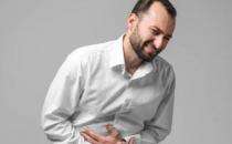 10個壞習慣會傷害老人的胃 養胃這些食物也要少吃