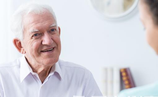 老年朋友養生需要堅持 靜下心來把生活放慢放柔