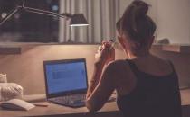 ?經(jīng)常熬夜對身體的危害 防止熬夜的3種方法