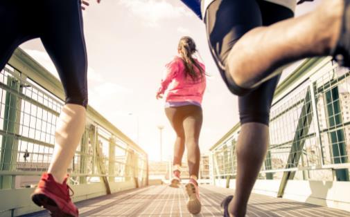 跑步會(huì)讓我們活的更久 但并不是跑得越多就越好!