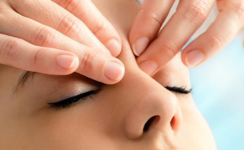 眼角的皺紋如何消除 最有效的去皺方法讓你戰勝皺紋