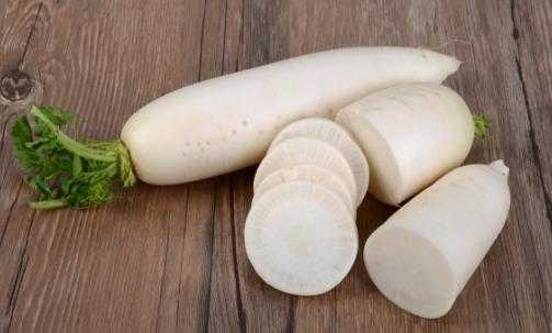 生吃白蘿卜消炎養胃通便 盤點白蘿卜的神奇妙用
